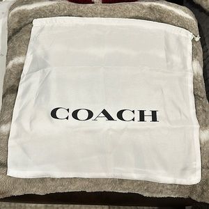 NWOT COACH WHITE DUST BAG MEDIUM